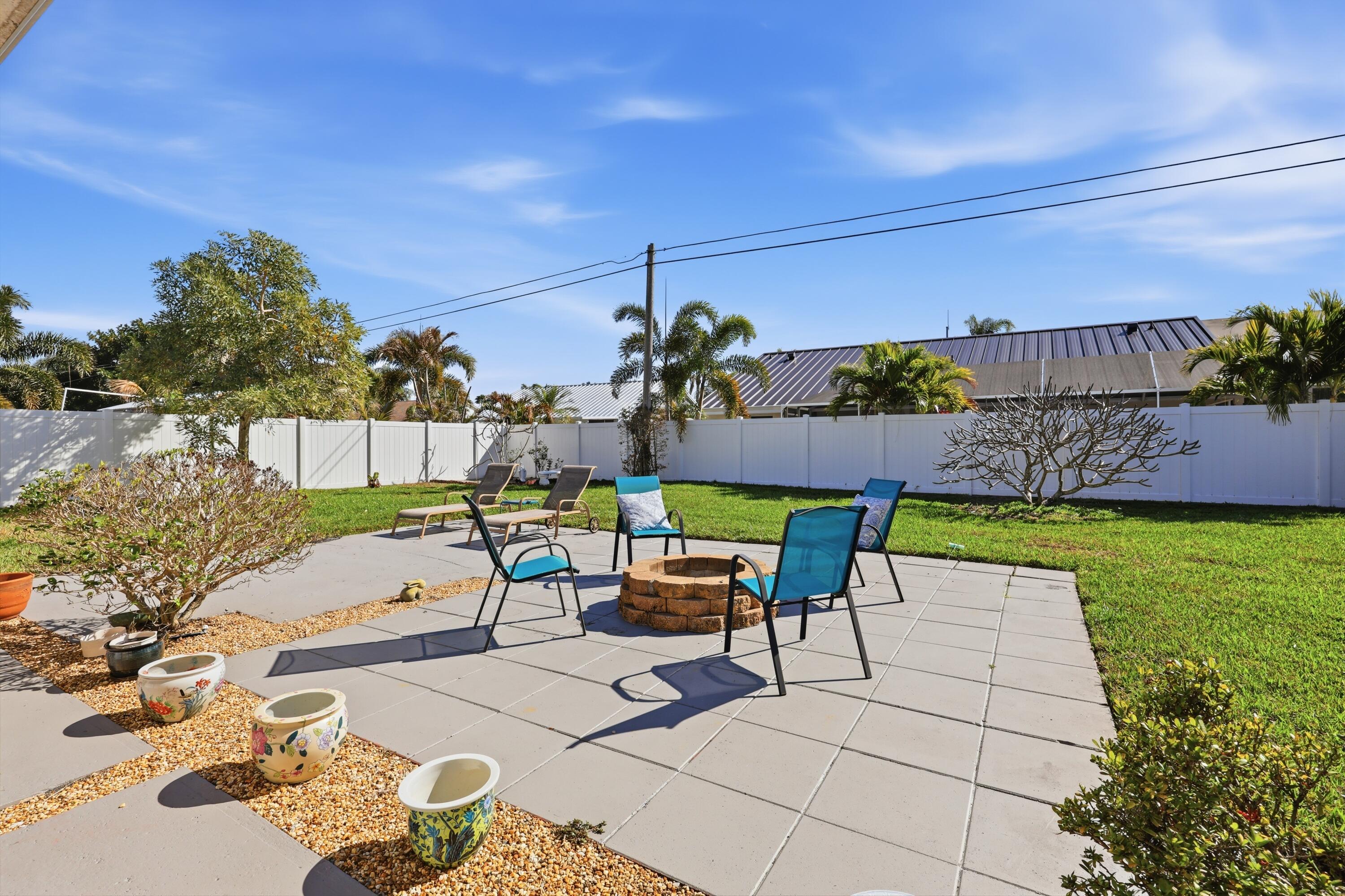 305 Circle Jupiter, FL 33458