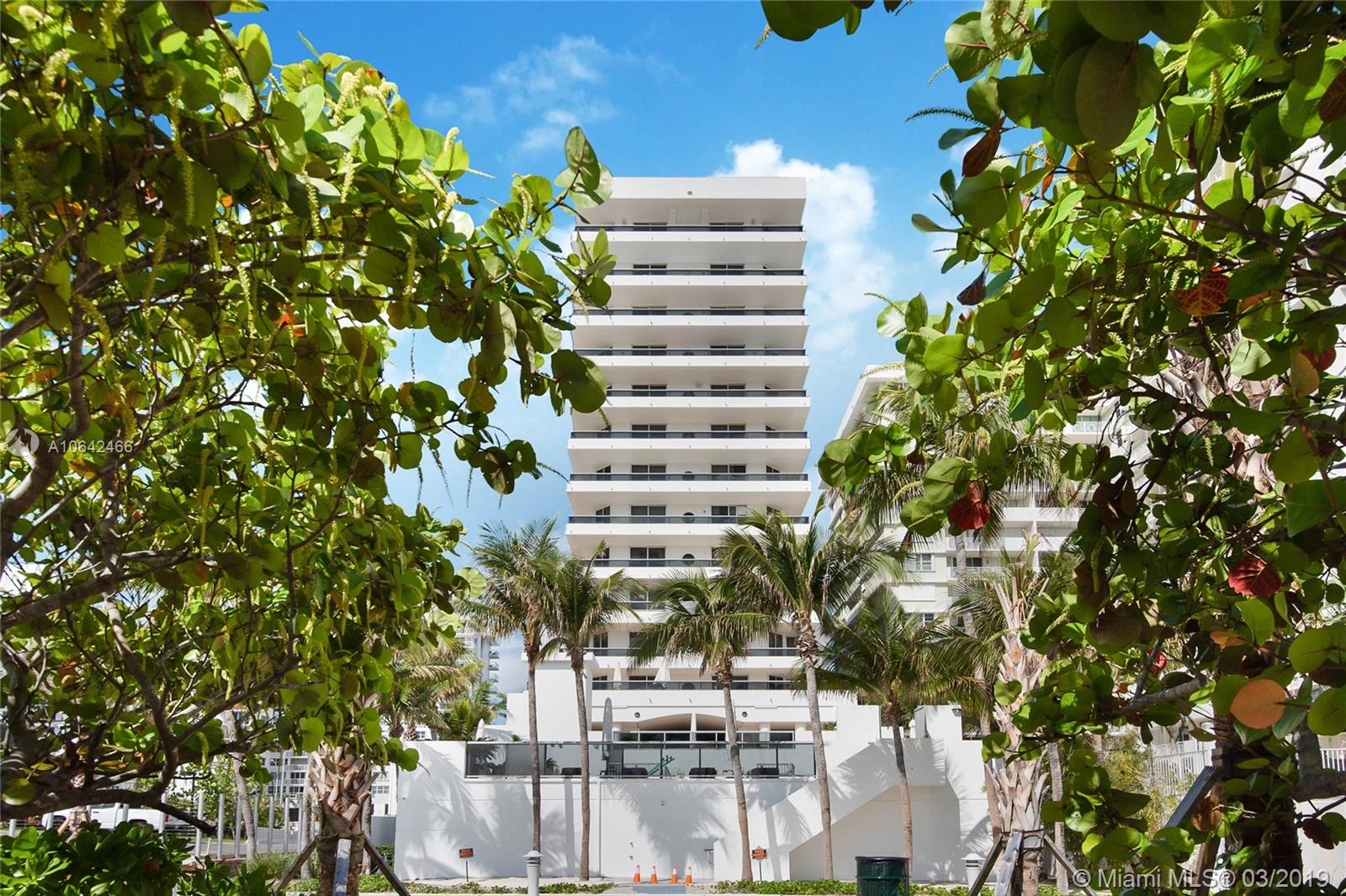 5801 Collins Ave #700