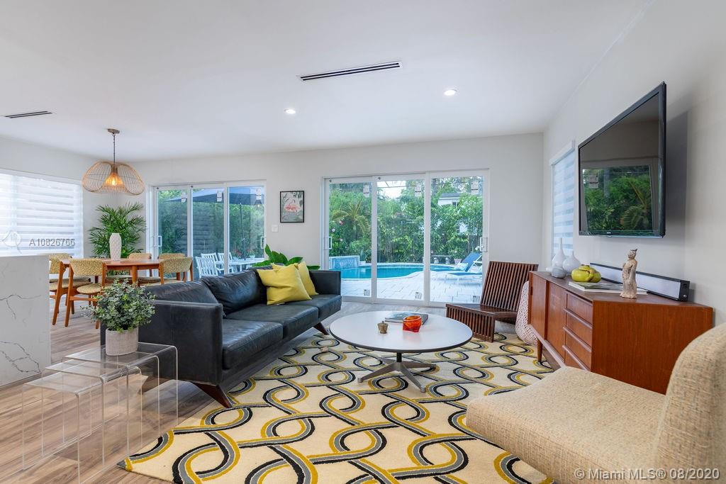 545 Lakeview Dr