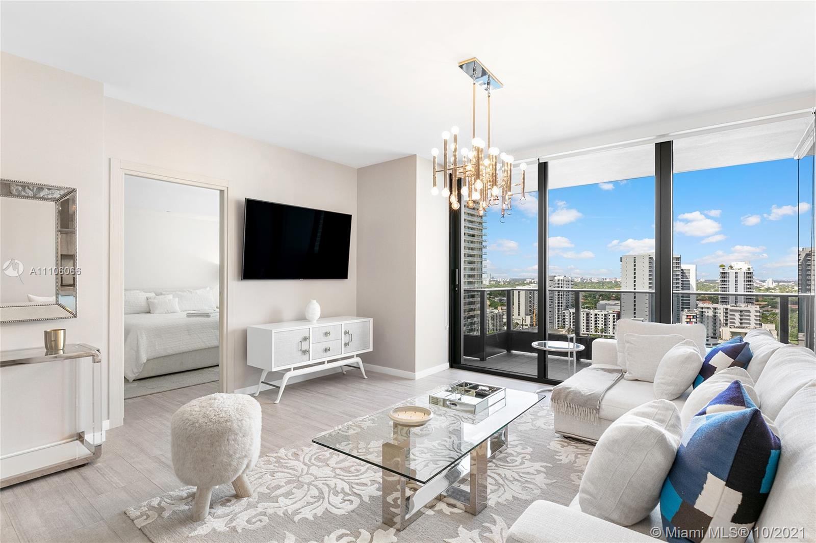 1000 Brickell Plz #2211