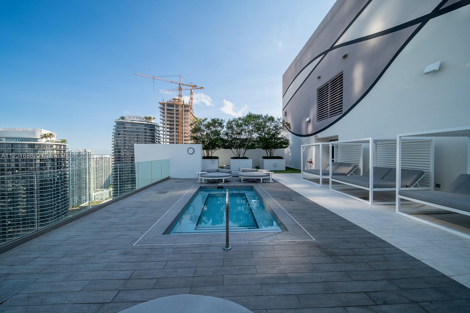 image 1010 Brickell11
