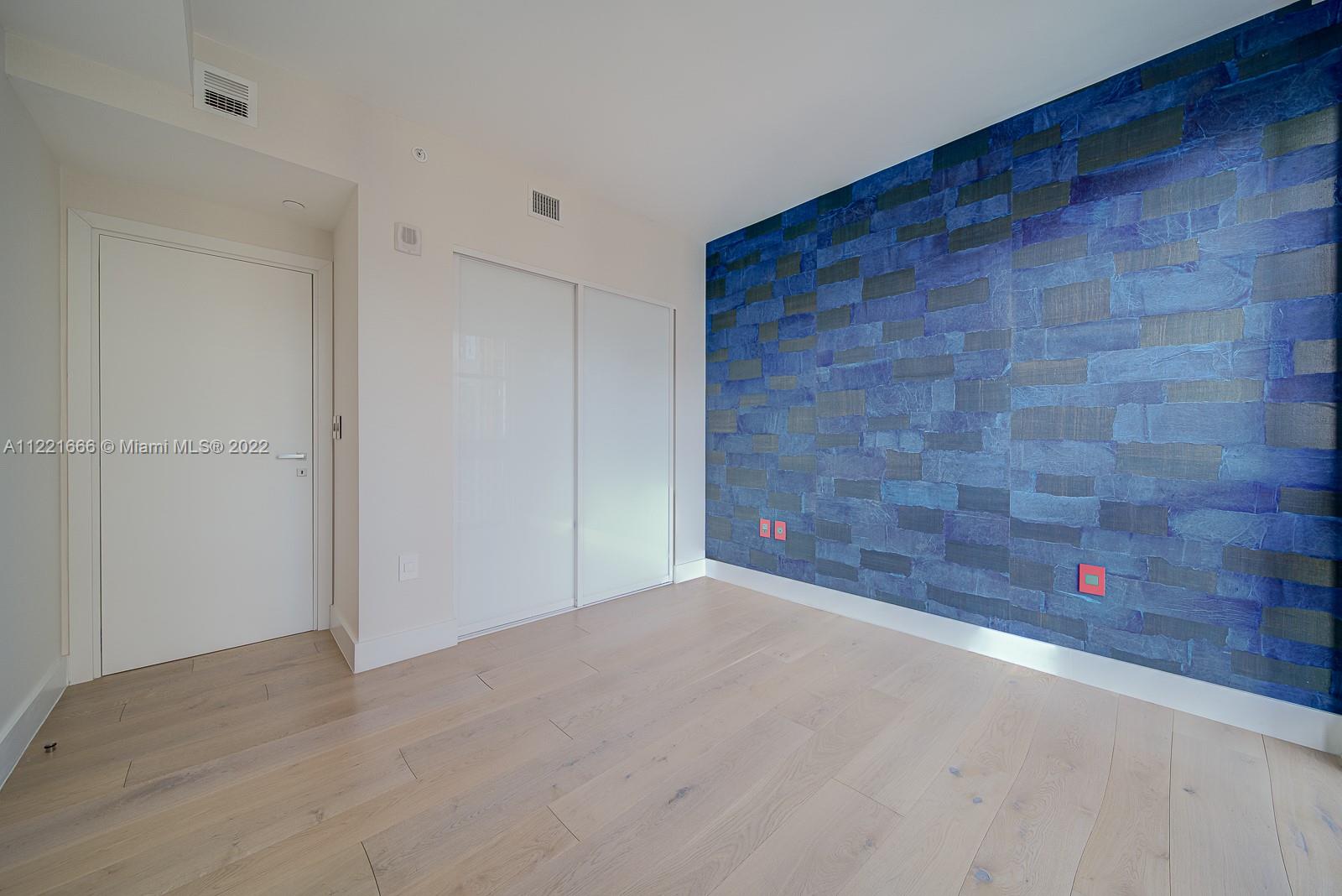 image 1010 Brickell34