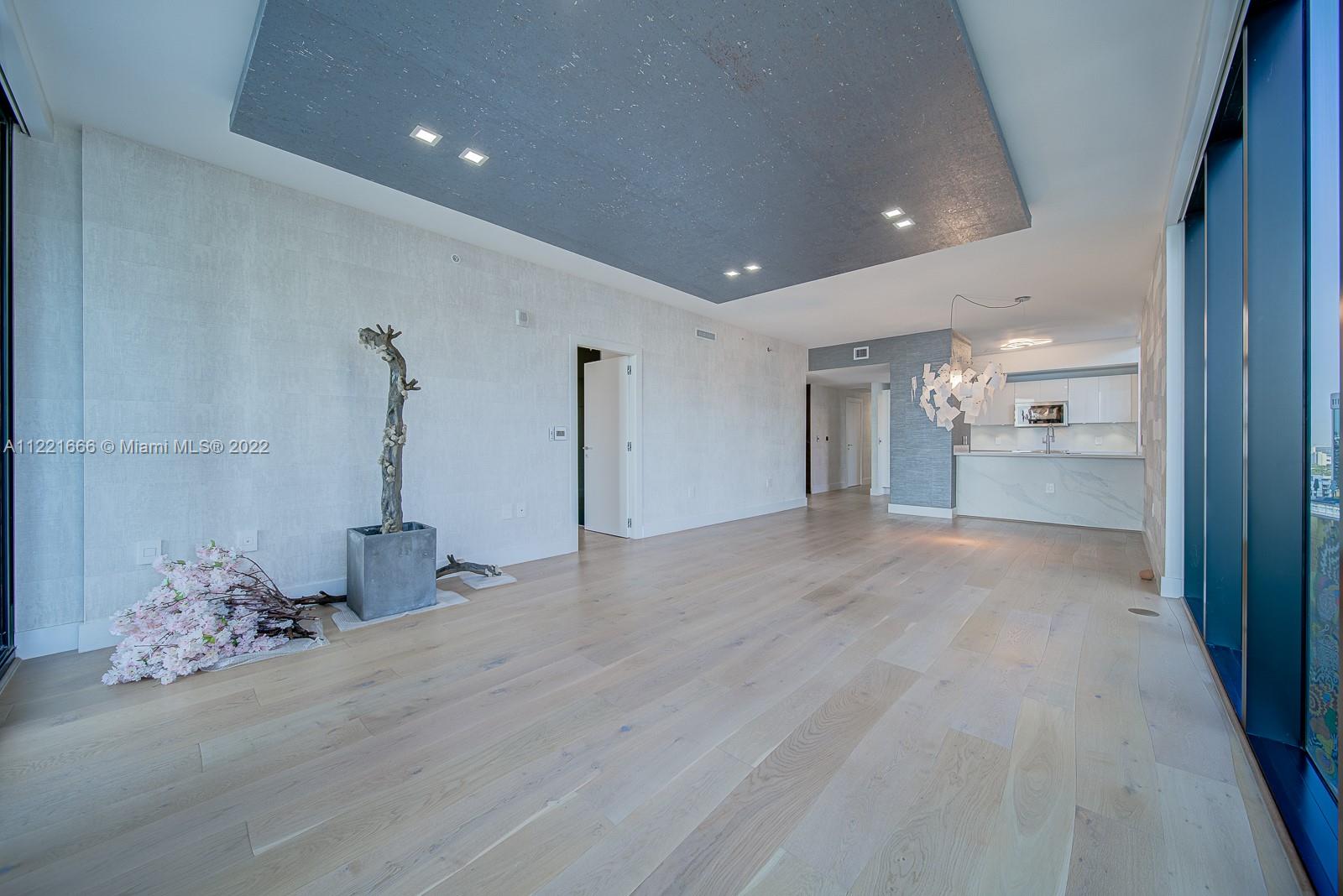 image 1010 Brickell44
