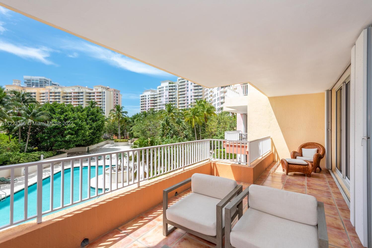 781 Crandon Blvd #405