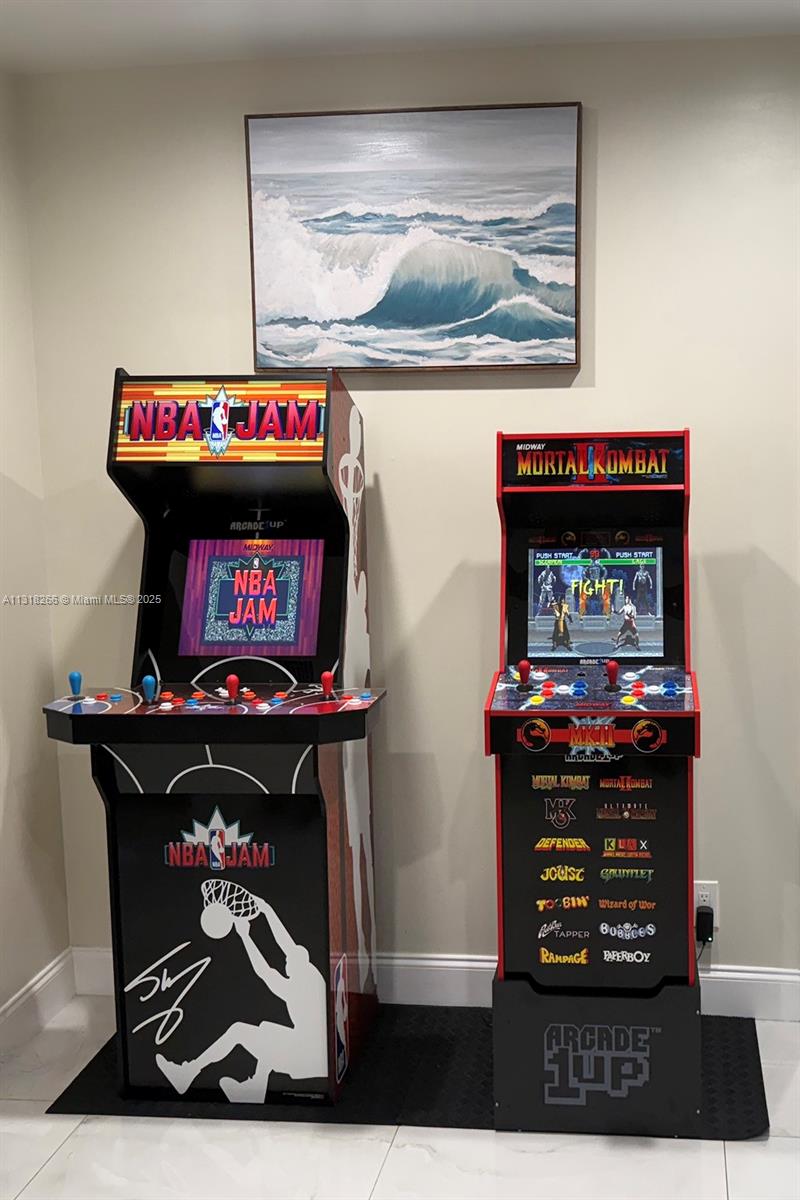 1311 Rodman St Hollywood, FL 33019