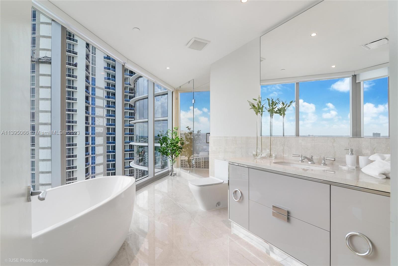 image Ritz-Carlton Sunny Isles Beach11
