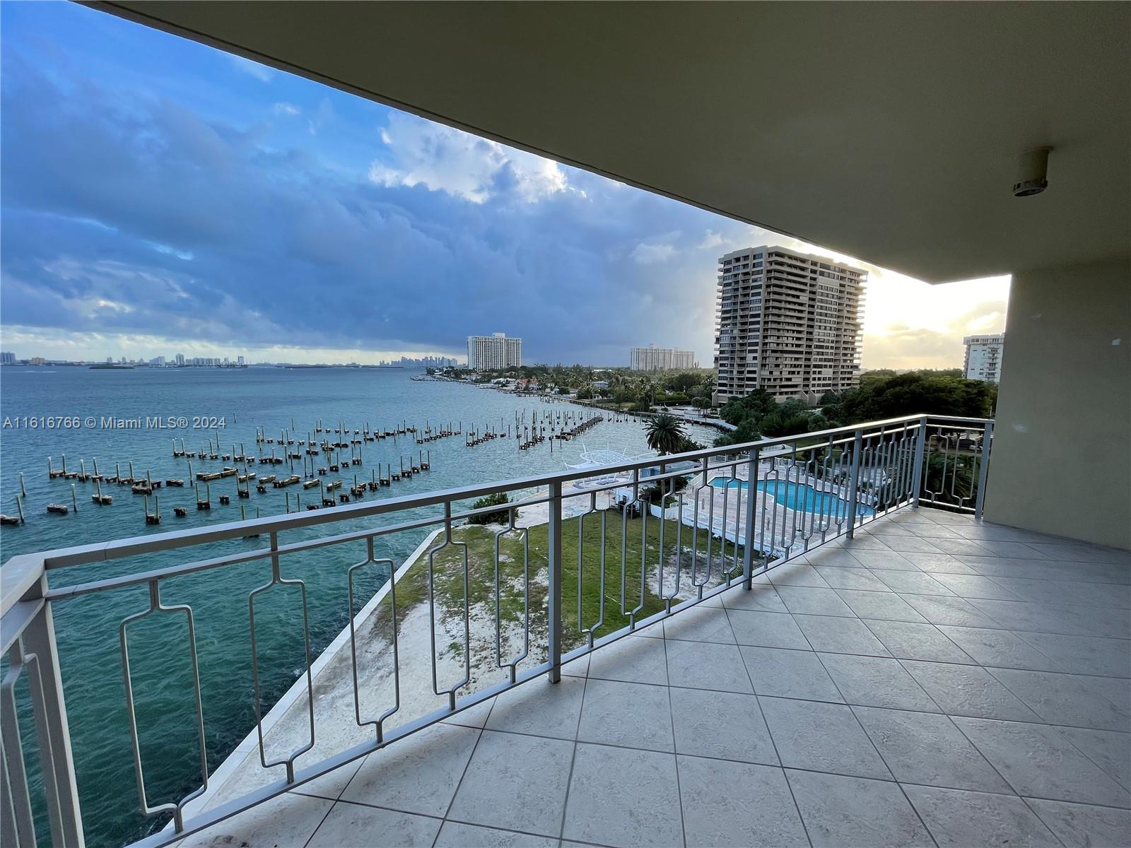 11111 Biscayne Blvd #7C/705