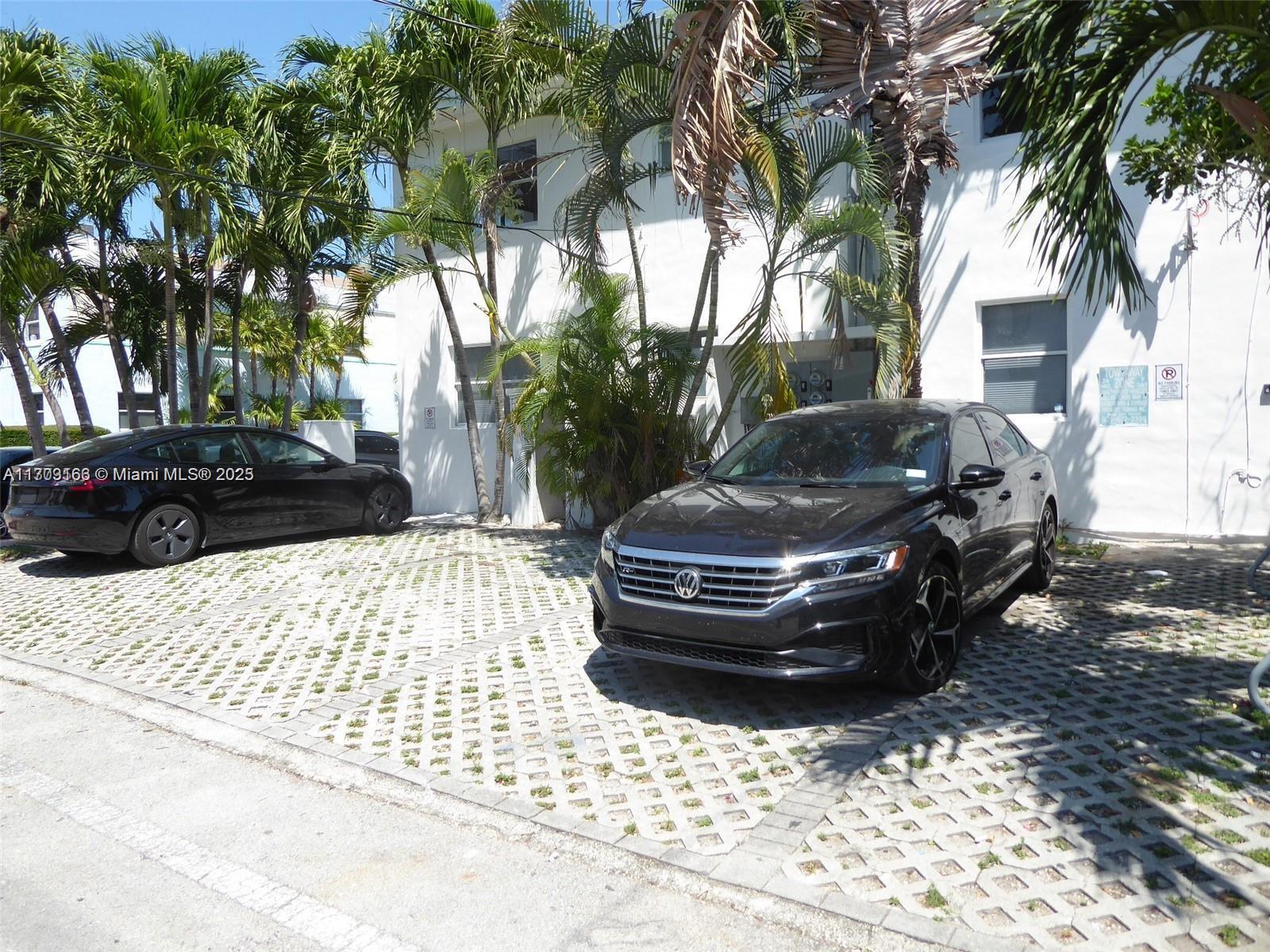 1000 7th St,Miami Beach, FL 33139