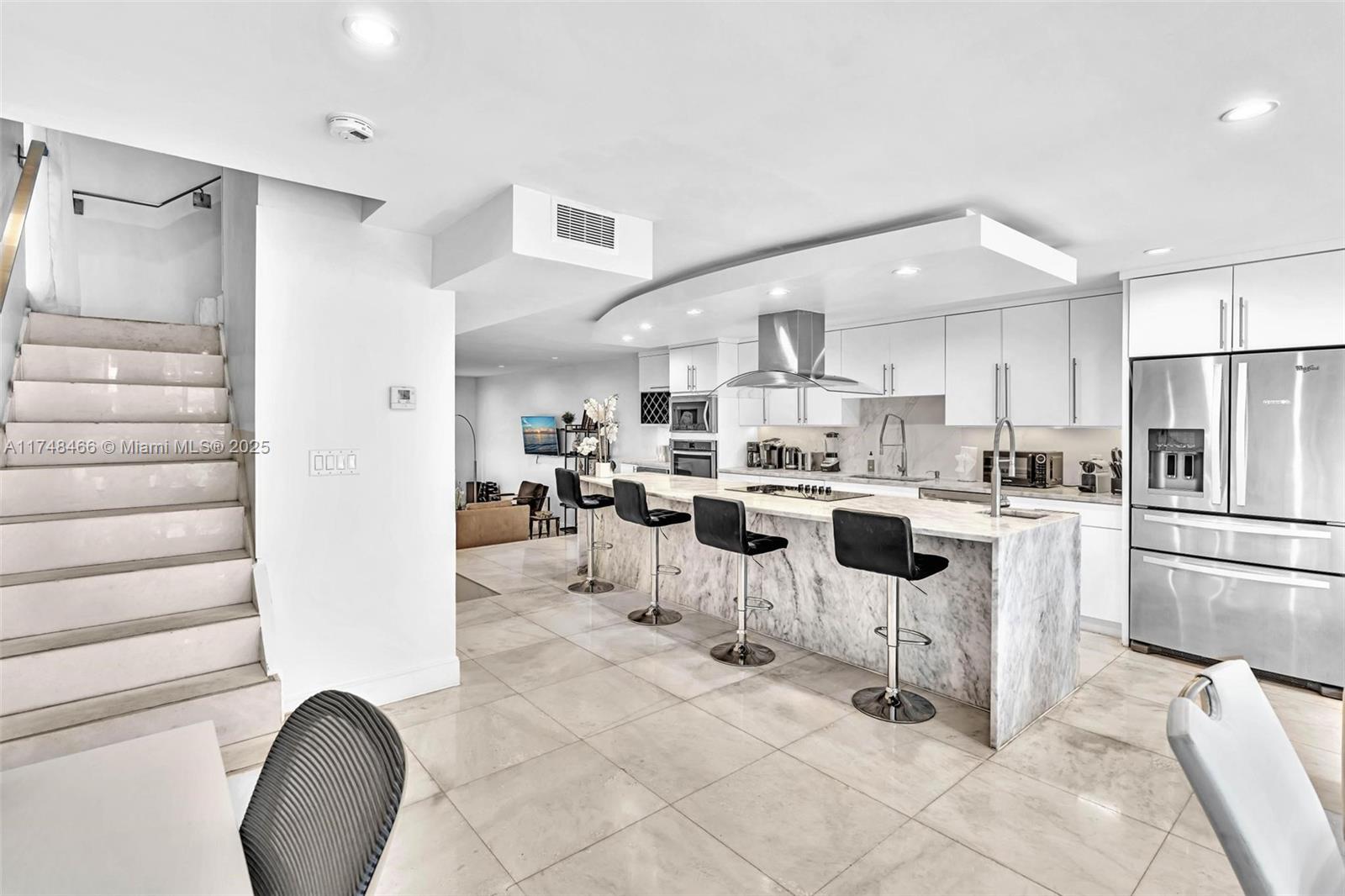 1044 NW N Riv Miami, FL 33136