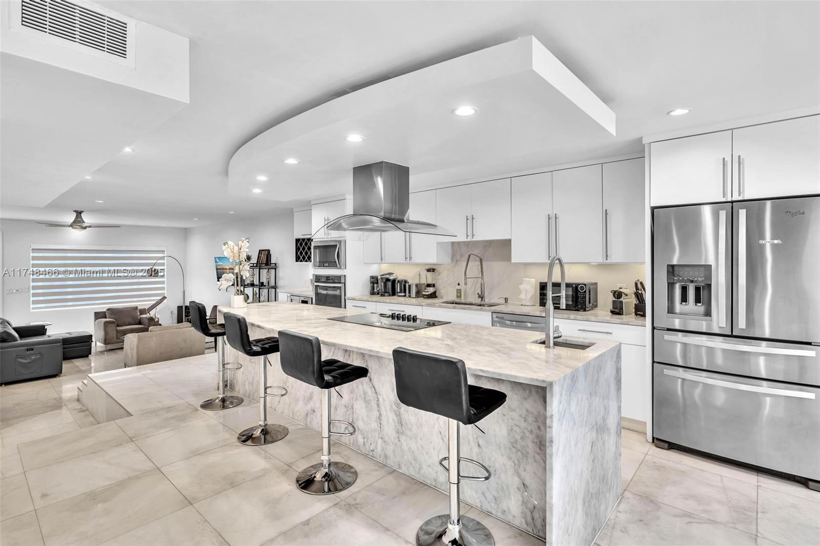 1044 NW N Riv Miami, FL 33136