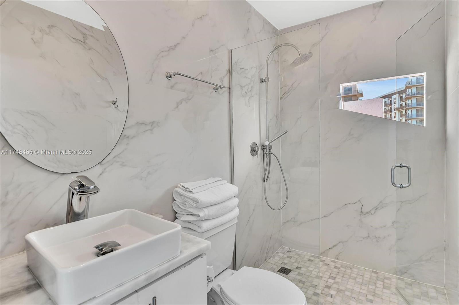 1044 NW N Riv Miami, FL 33136