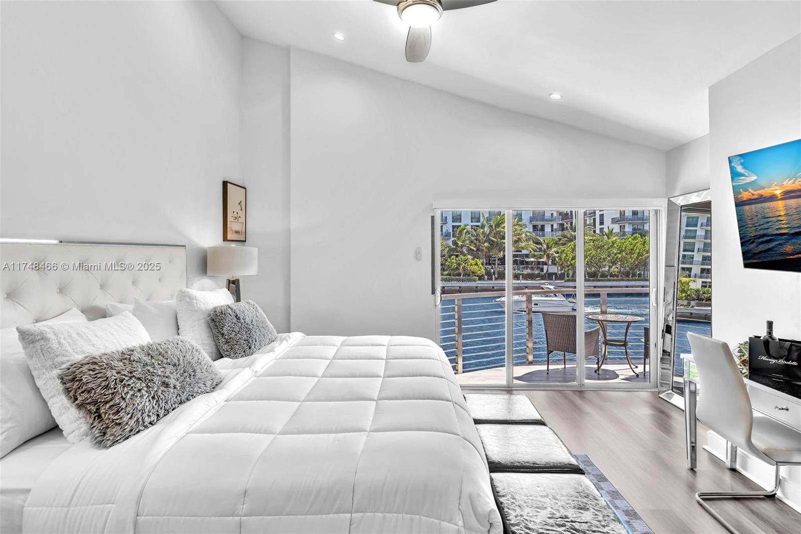 1044 NW N Riv Miami, FL 33136