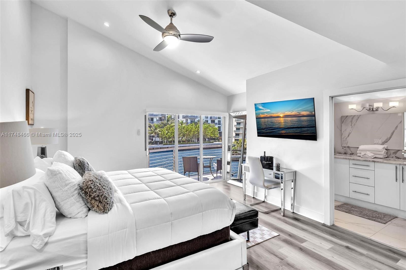 1044 NW N Riv Miami, FL 33136