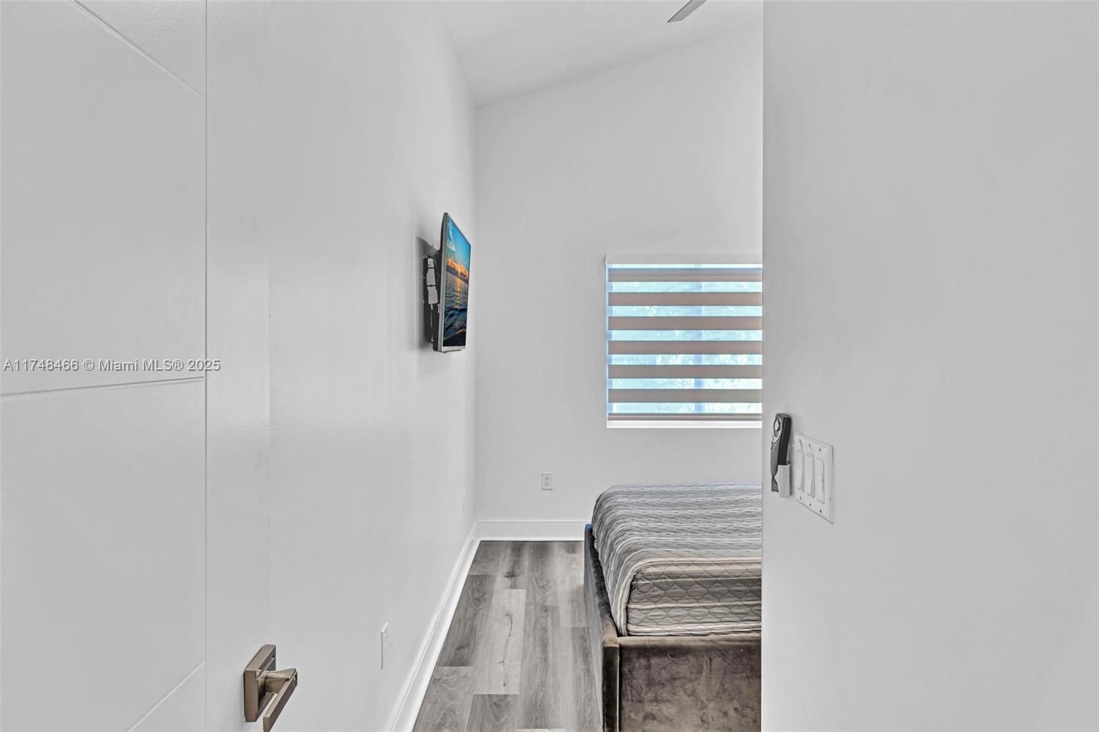 1044 NW N Riv Miami, FL 33136