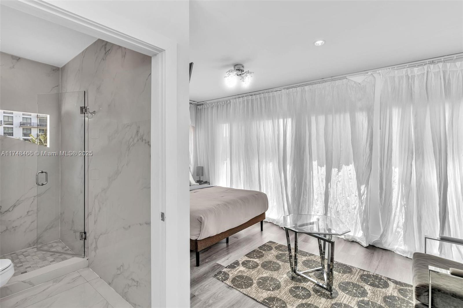 1044 NW N Riv Miami, FL 33136