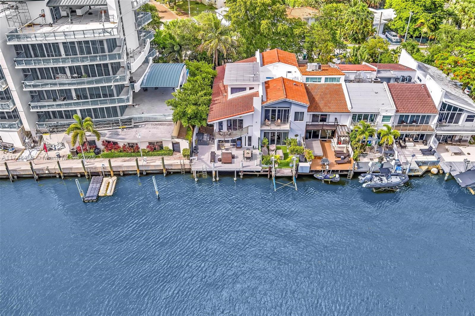 1044 NW N Riv Miami, FL 33136