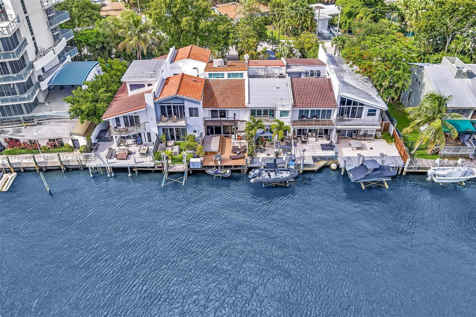 1044 NW N Riv Miami, FL 33136