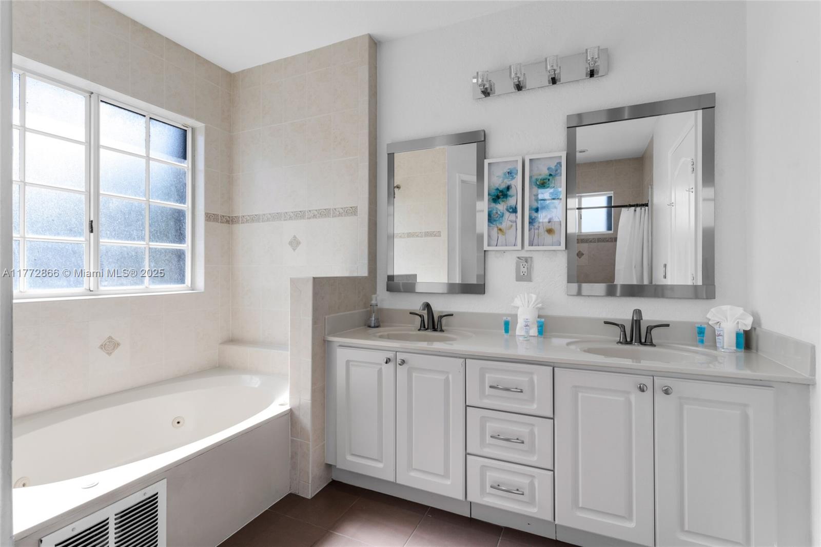 5161 SW 159th Ct Miami, FL 33185