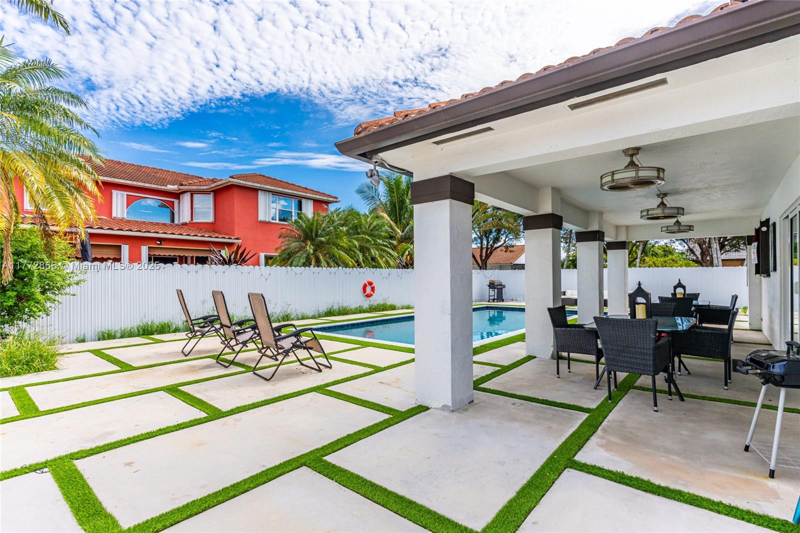 5161 SW 159th Ct Miami, FL 33185