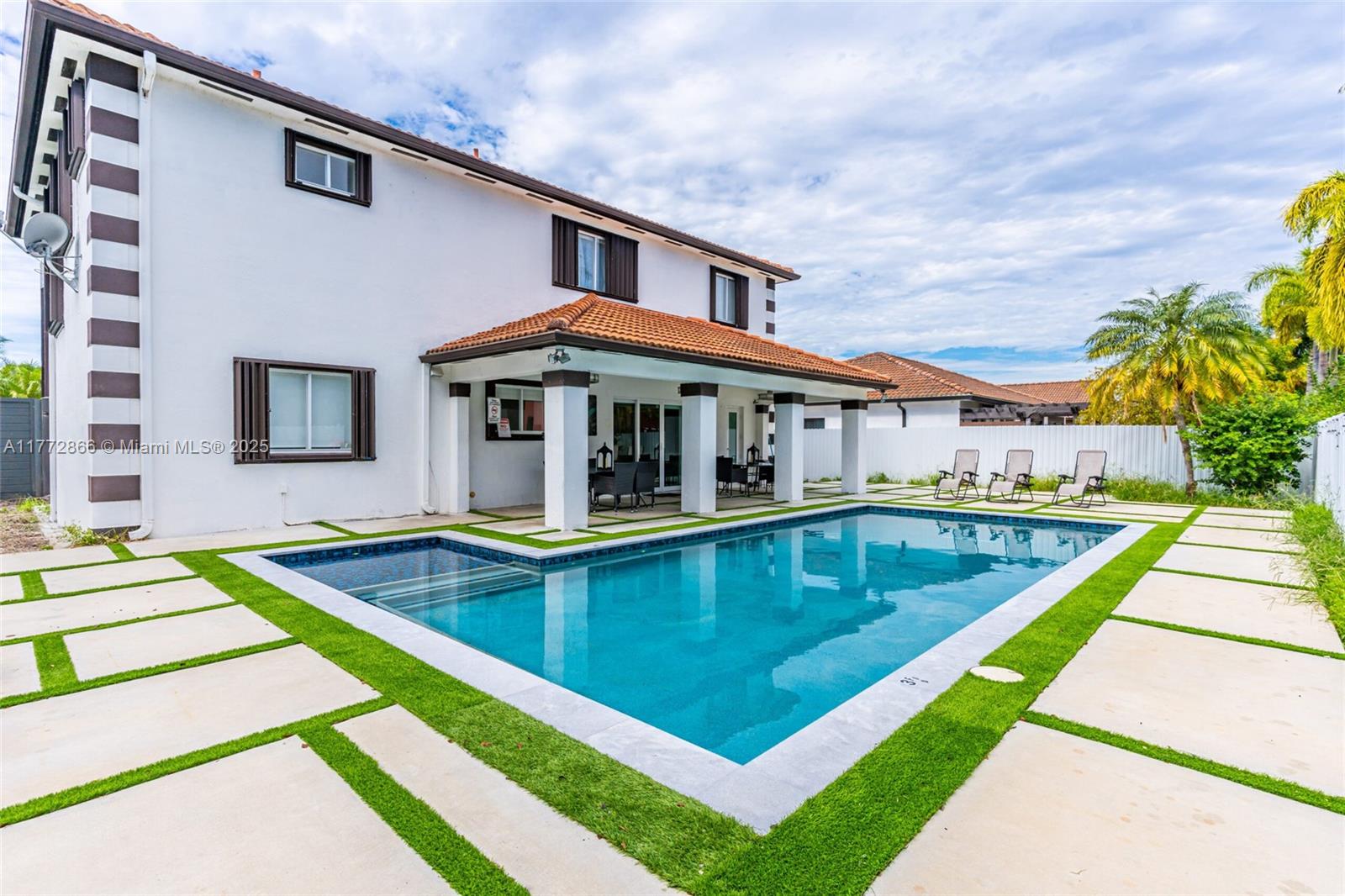 5161 SW 159th Ct Miami, FL 33185