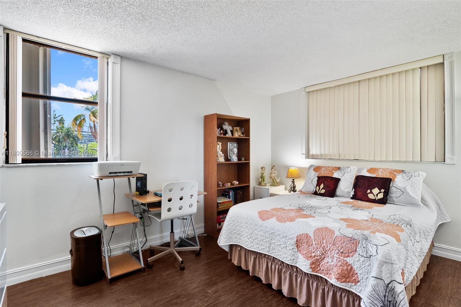 7125 Bay Dr #201 Miami Beach, FL 33141