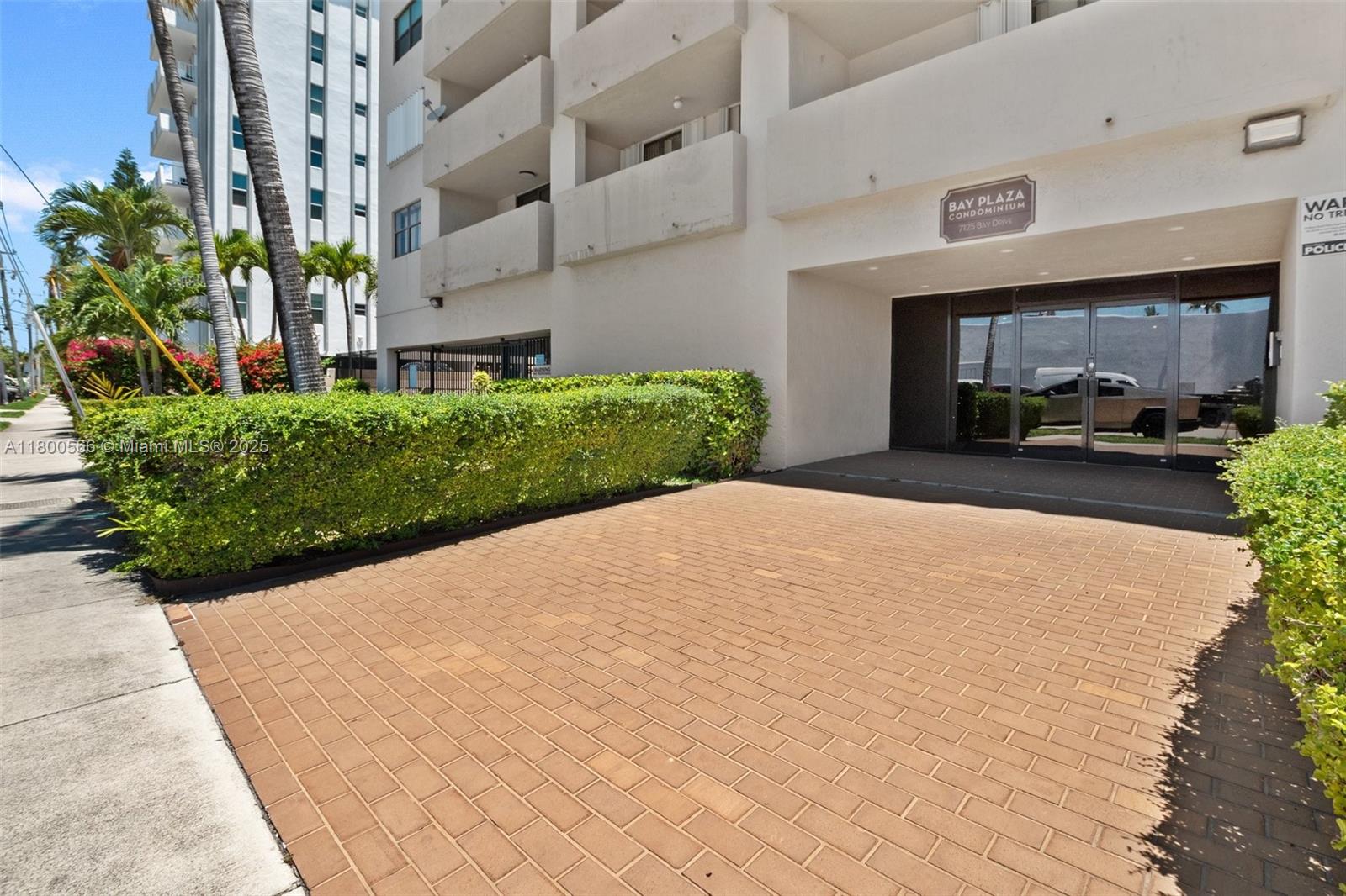 7125 Bay Dr #201 Miami Beach, FL 33141