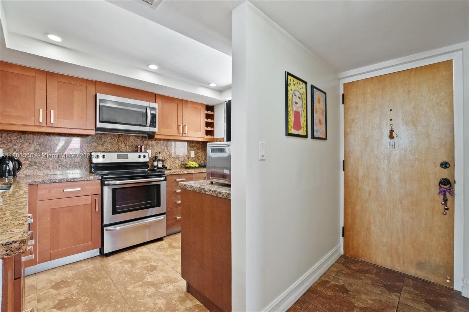 7125 Bay Dr #201 Miami Beach, FL 33141