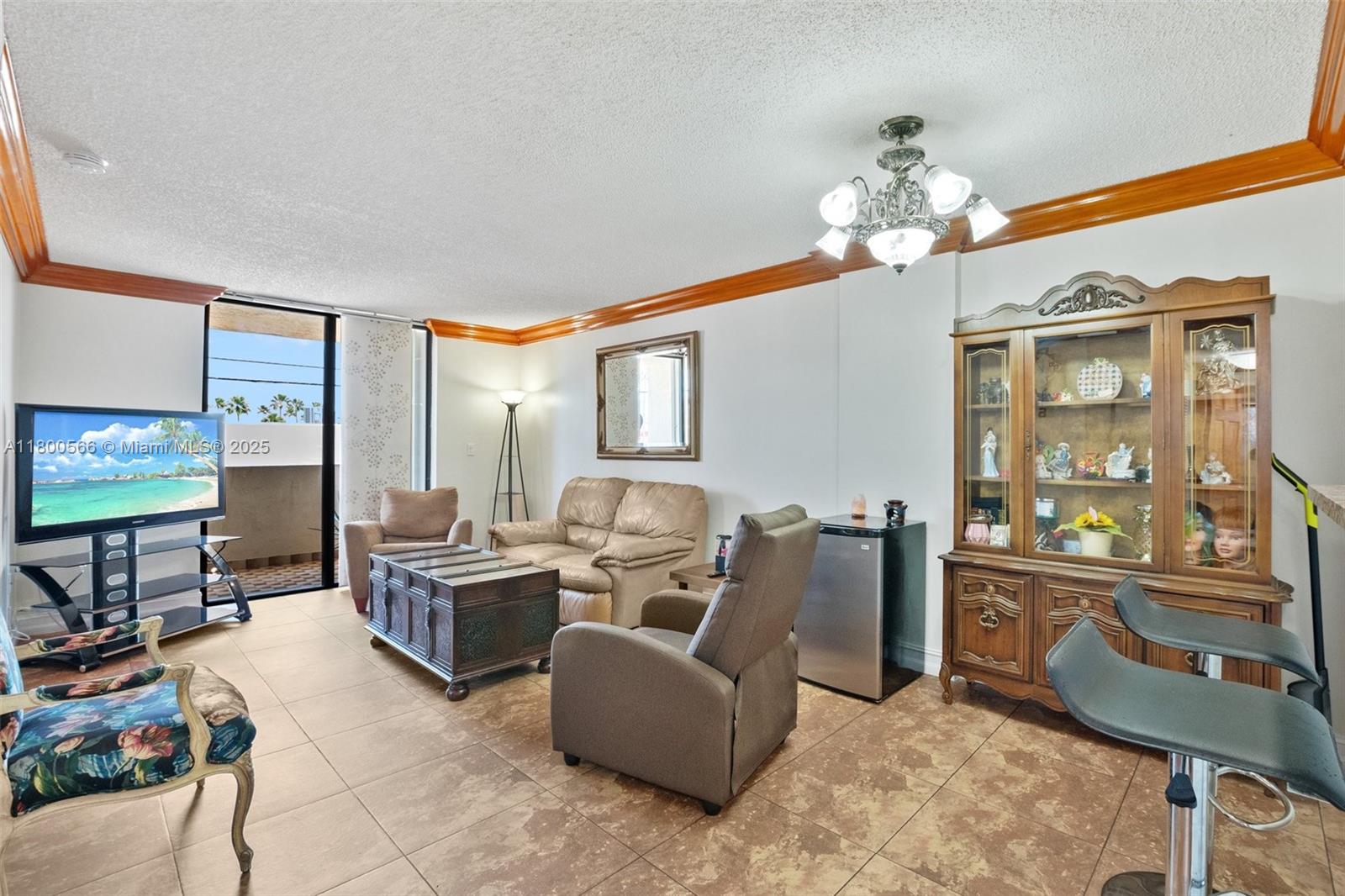 7125 Bay Dr #201 Miami Beach, FL 33141