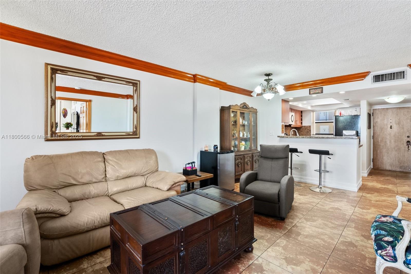 7125 Bay Dr #201 Miami Beach, FL 33141