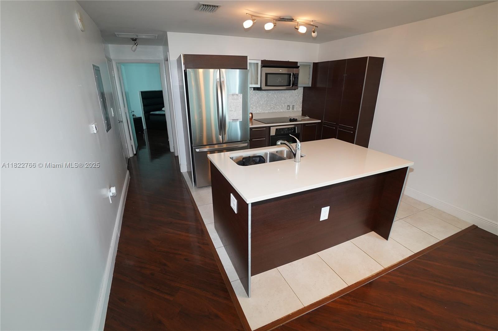 image Quantum On The Bay Condo9