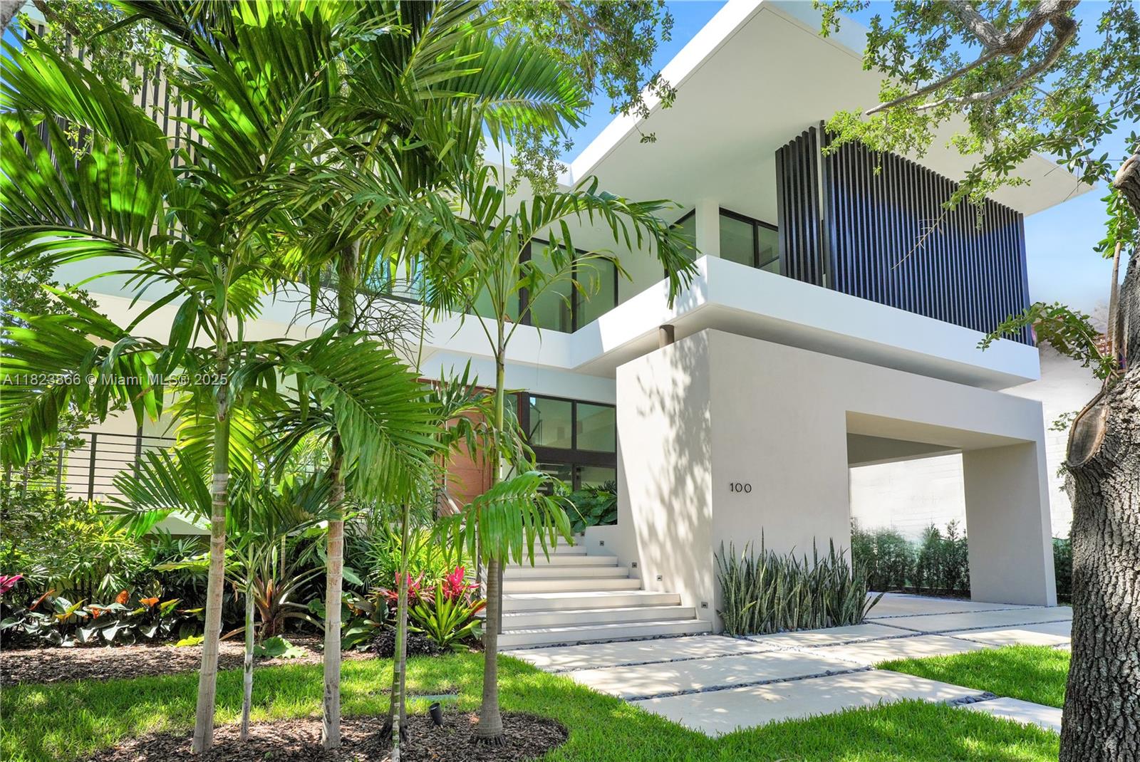 100 Hampton Ln Key Biscayne, FL 33149 100 Hampton Ln Key Biscayne, FL 33149