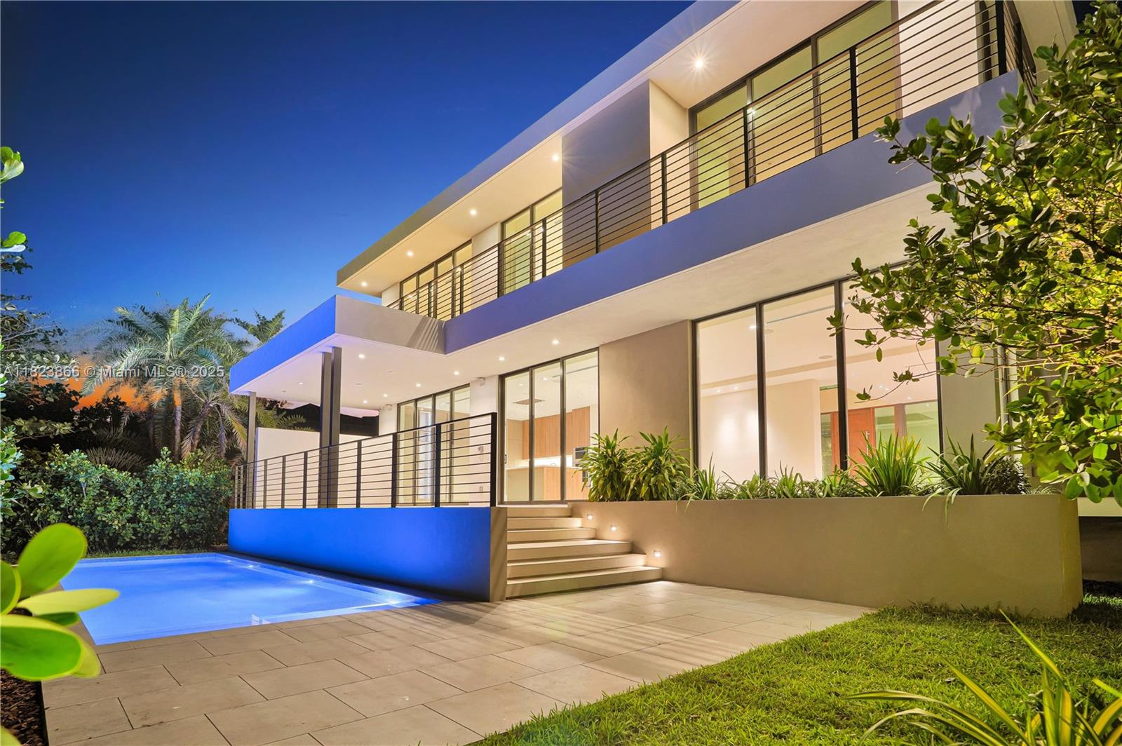 100 Hampton Ln Key Biscayne, FL 33149 100 Hampton Ln Key Biscayne, FL 33149