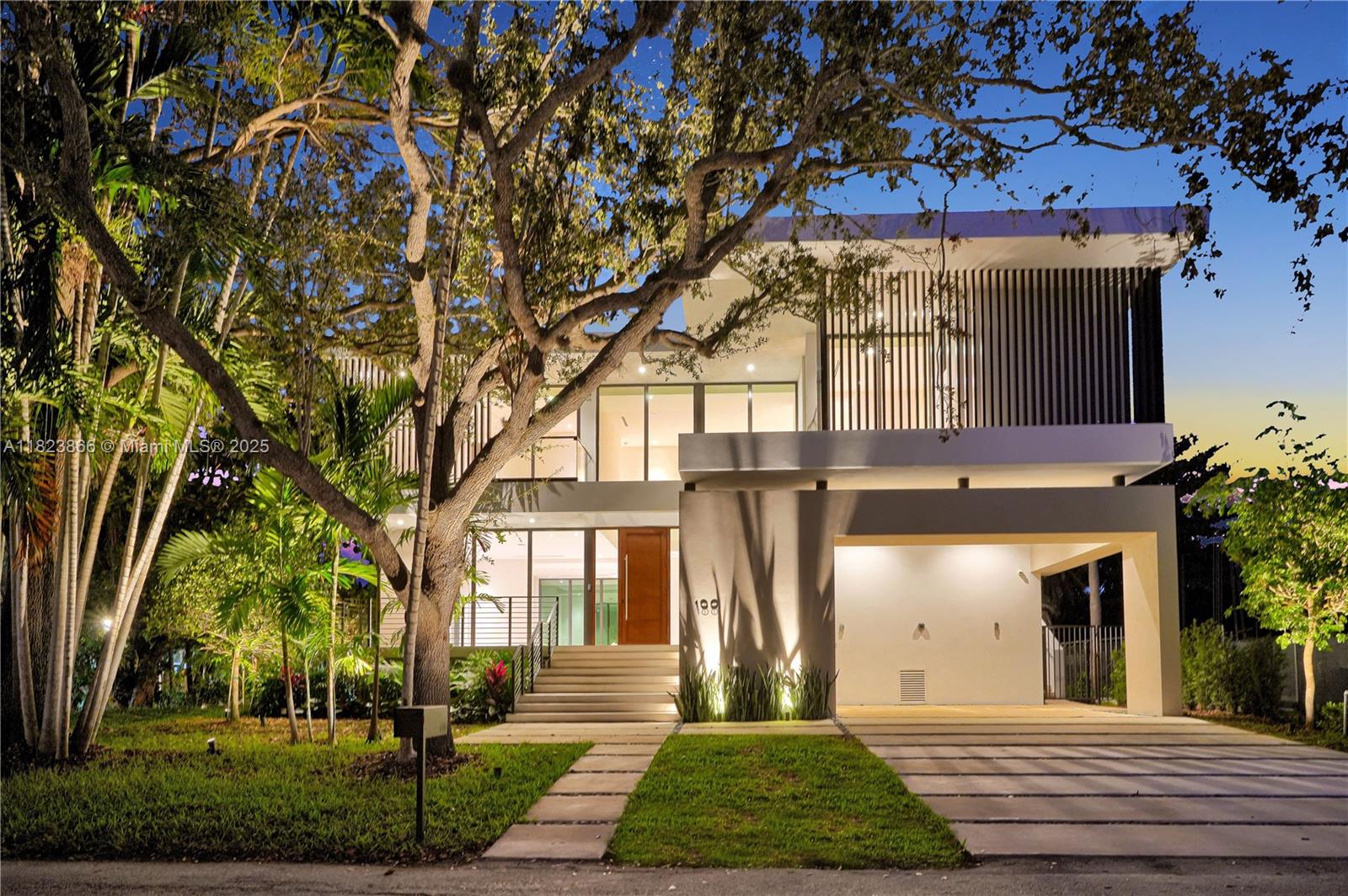 100 Hampton Ln Key Biscayne, FL 33149 100 Hampton Ln Key Biscayne, FL 33149
