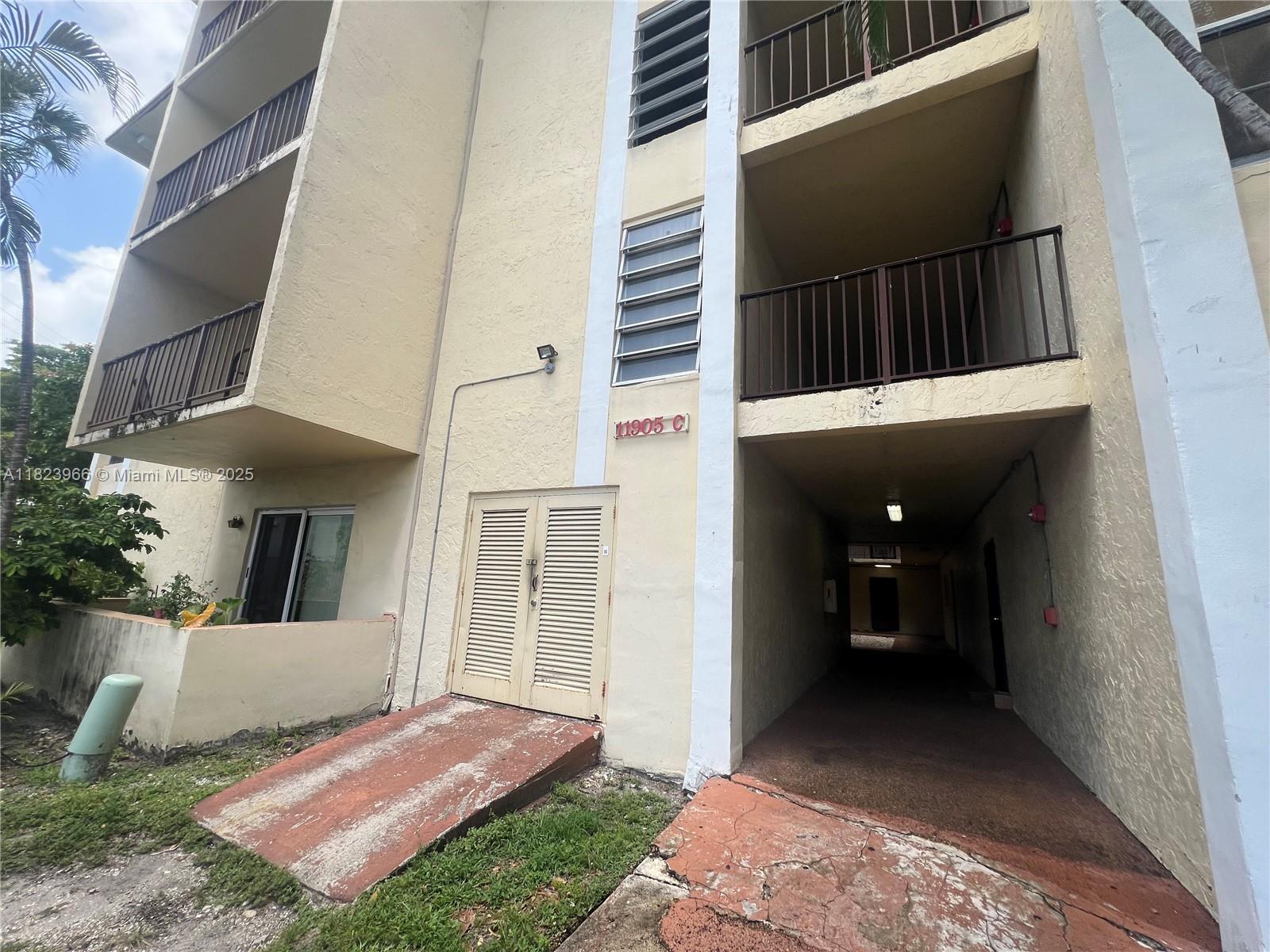 11905 NE 2nd Ave #C417 North Miami, FL 33161