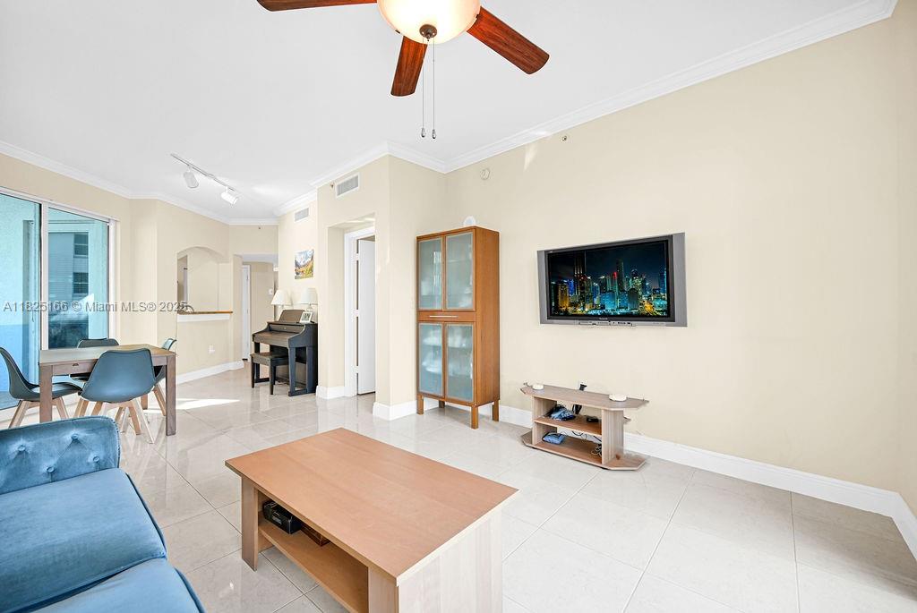 image The Waverly At Surfside11