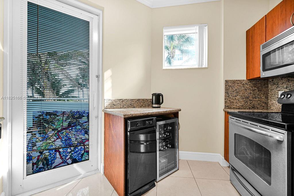 image The Waverly At Surfside16
