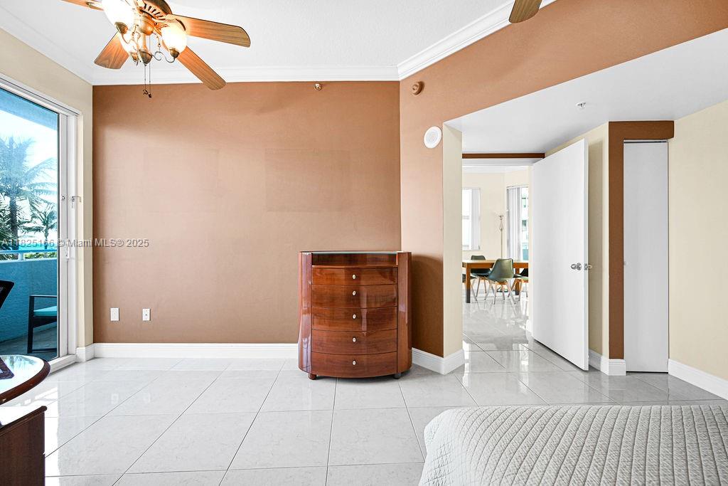 image The Waverly At Surfside25