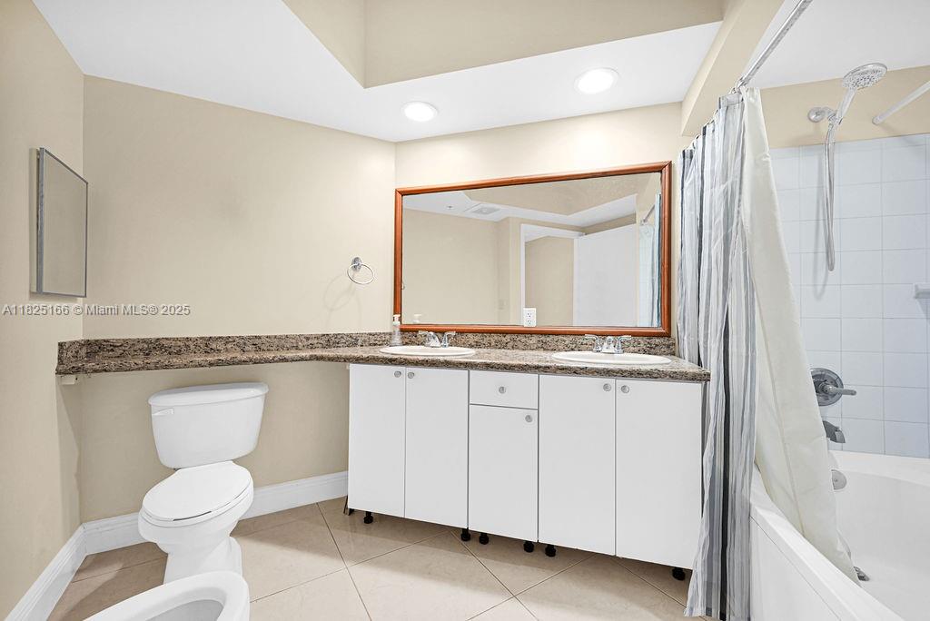 image The Waverly At Surfside27