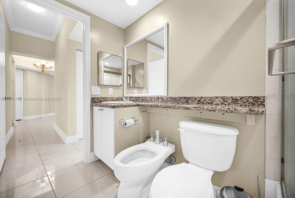 image The Waverly At Surfside37