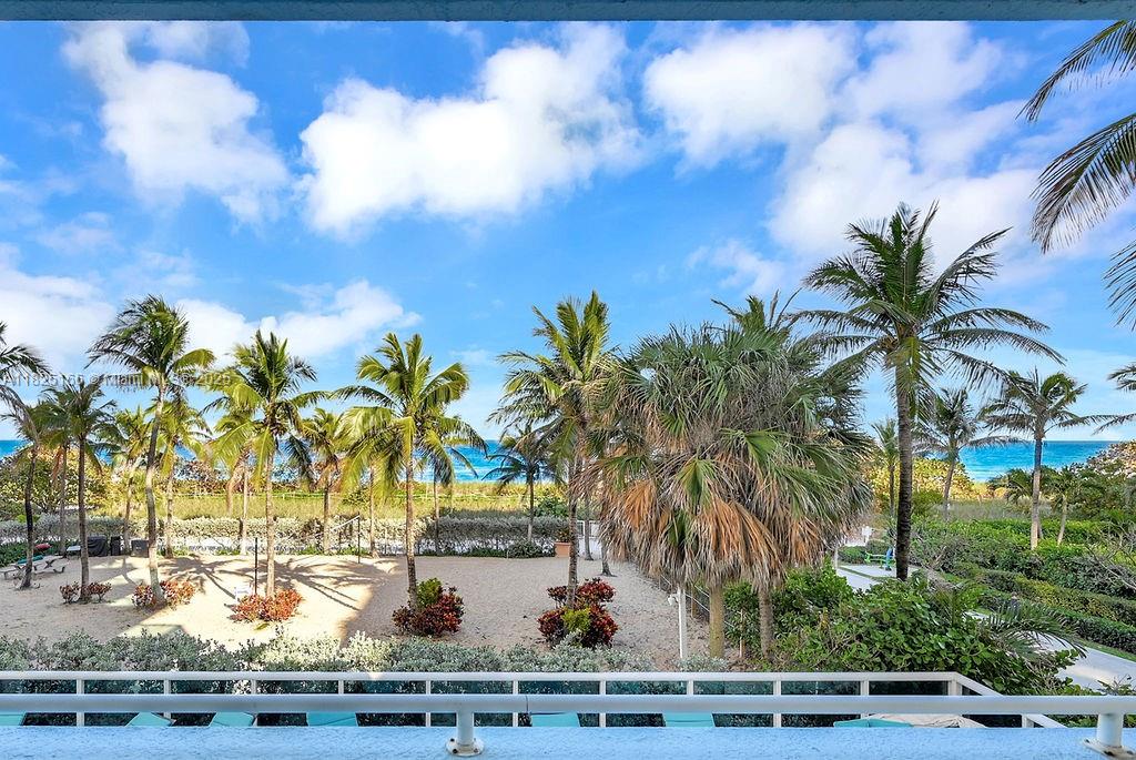 image The Waverly At Surfside43