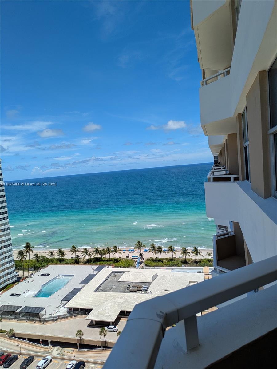 1980 S Ocean Dr #20M