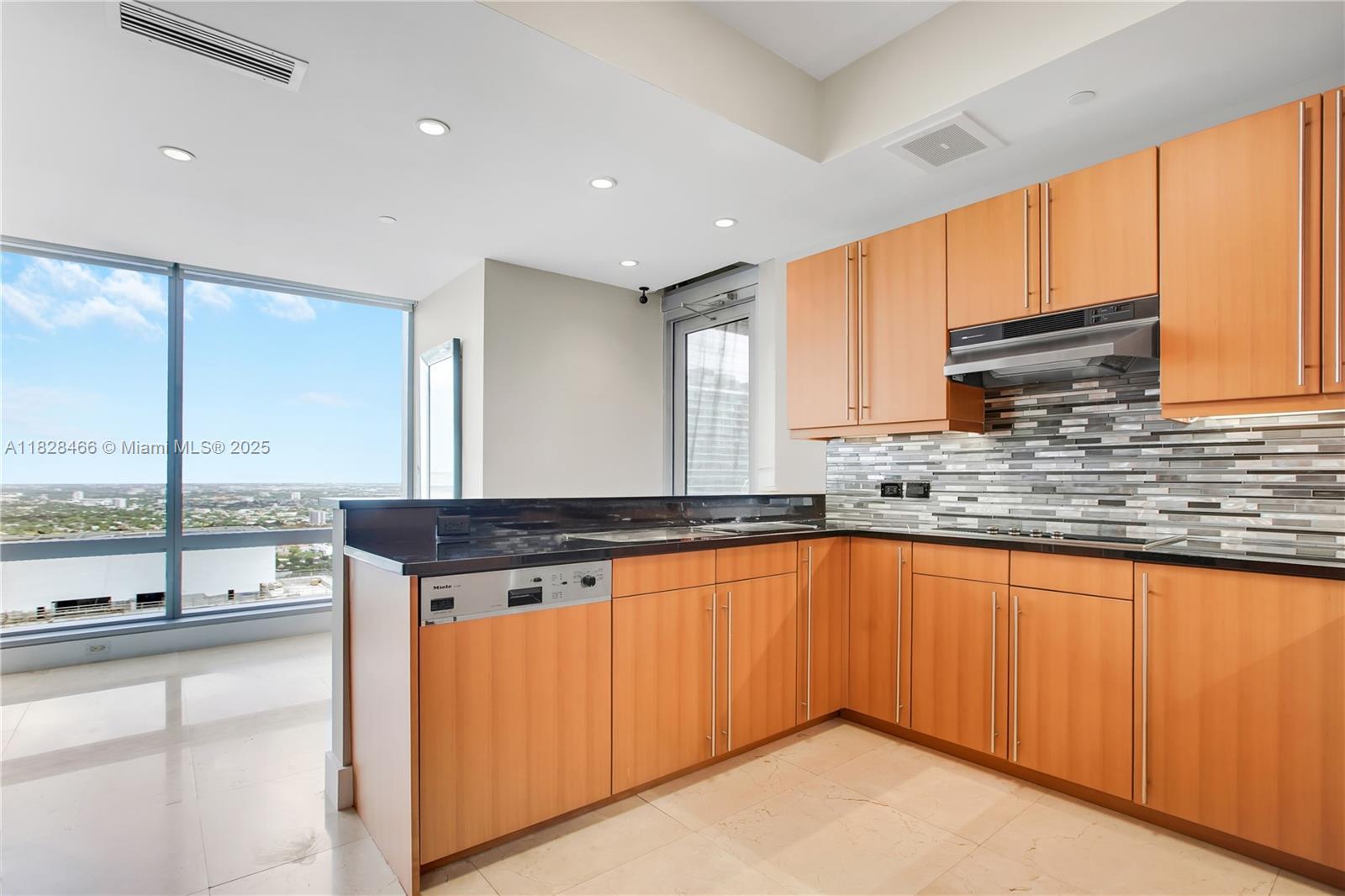 image Four Season Residences4