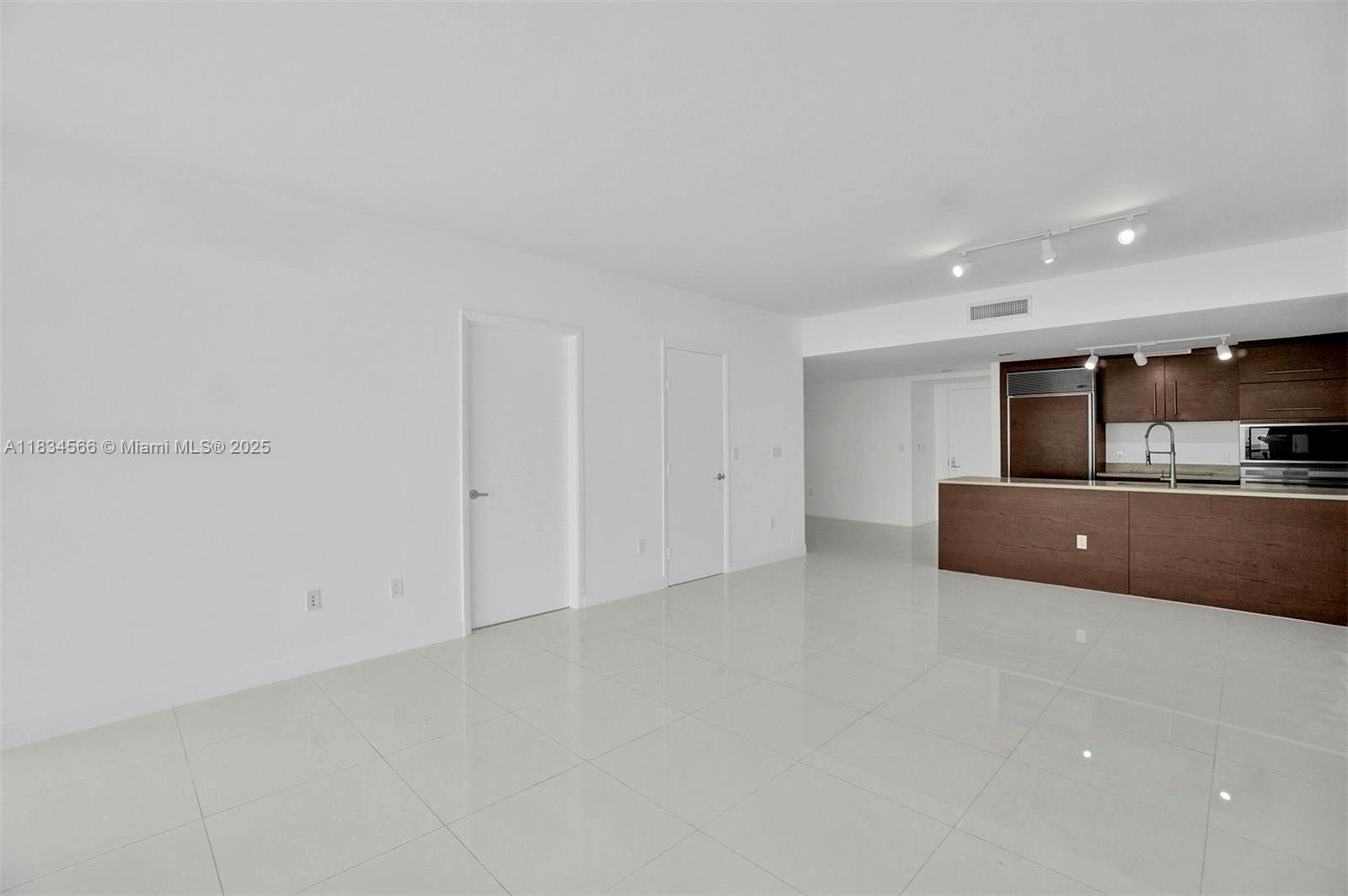 image Icon Brickell13