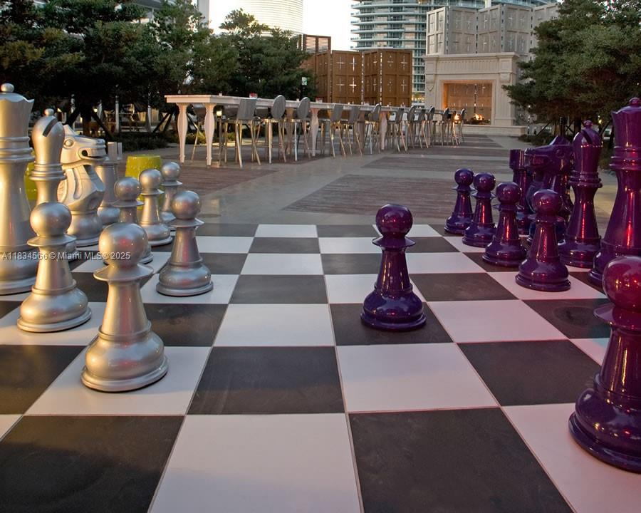 image Icon Brickell28