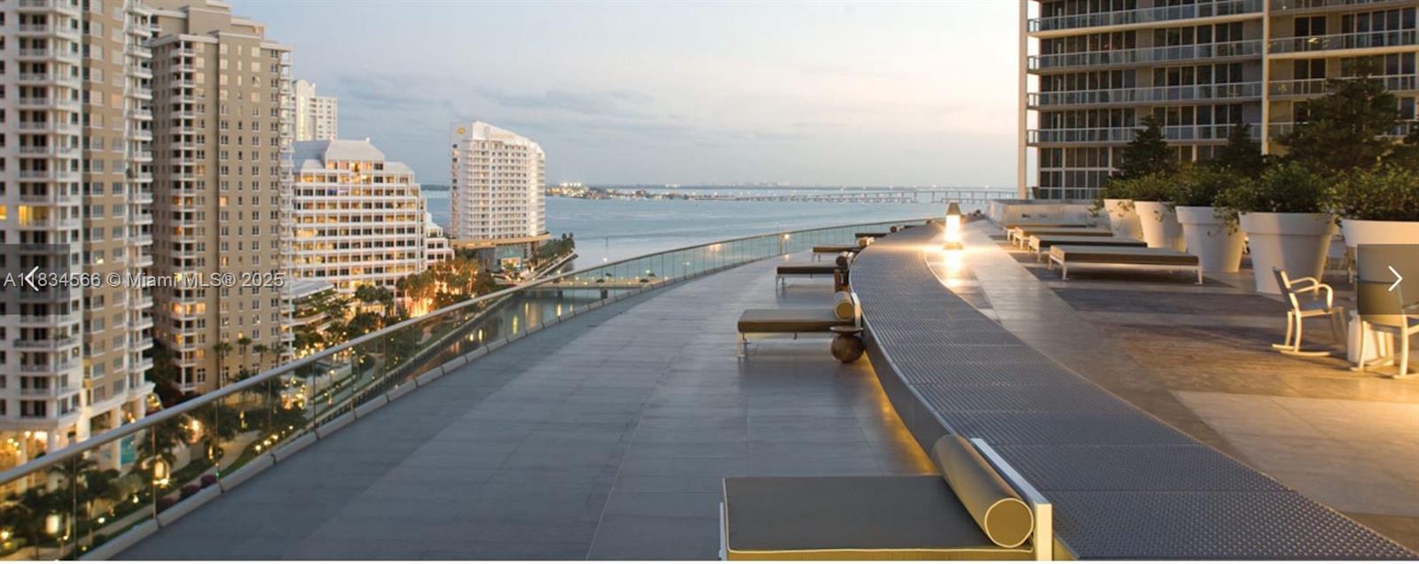 image Icon Brickell32