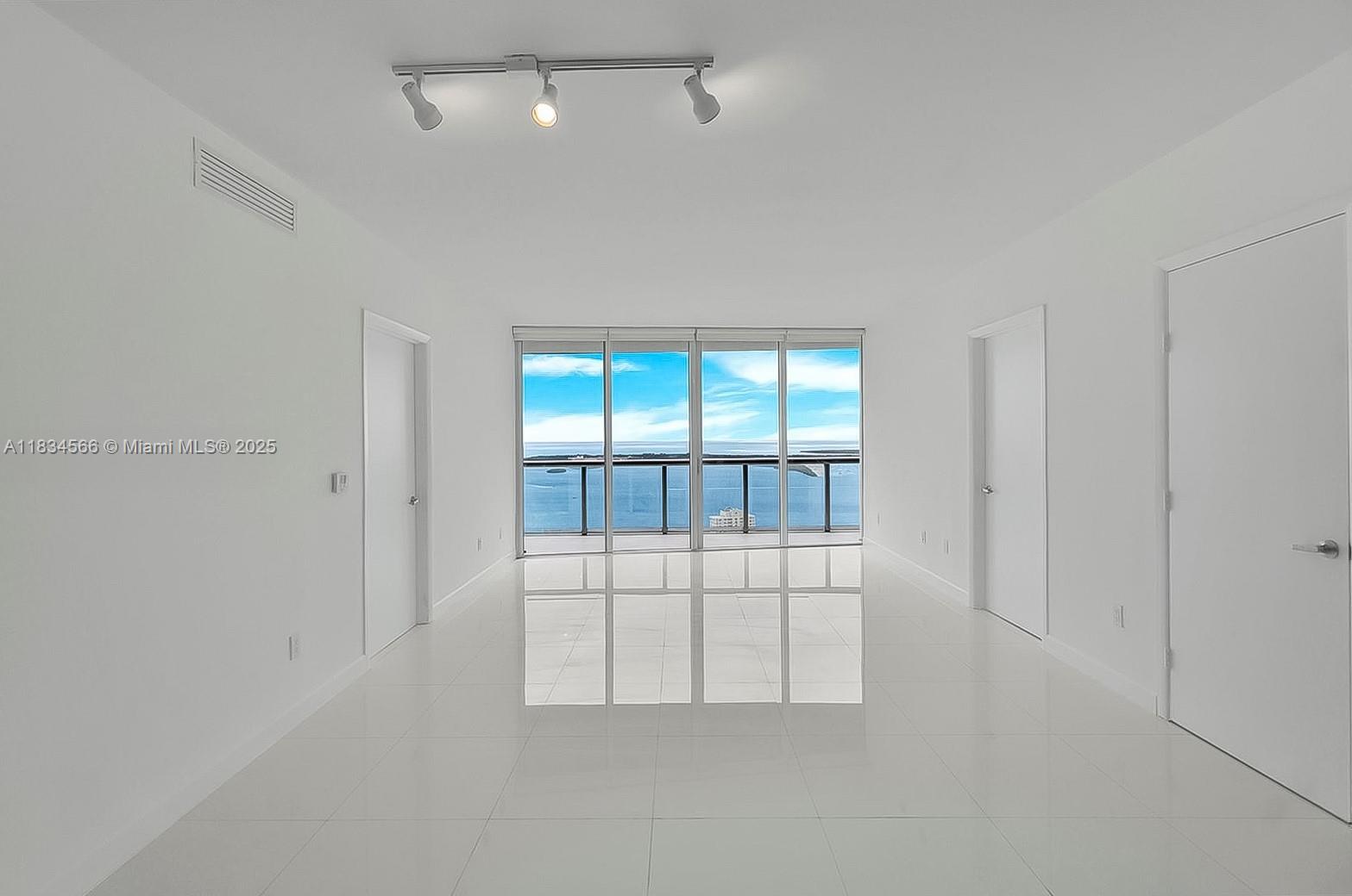 image Icon Brickell7