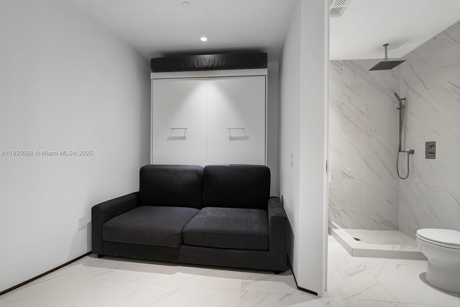 image Porsche Design Tower25