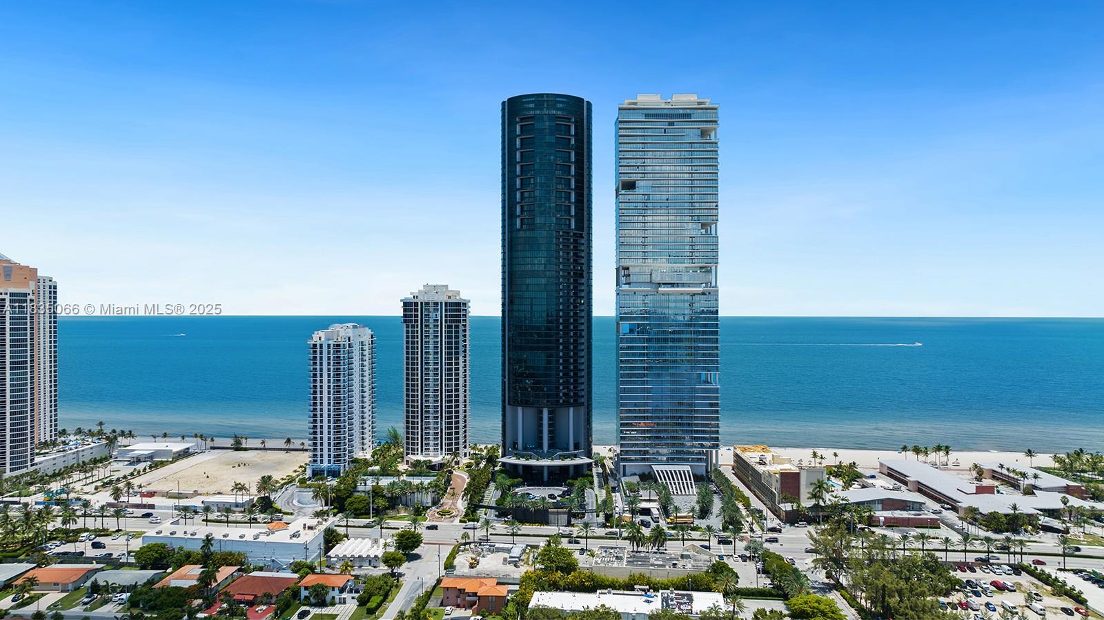 image Porsche Design Tower33