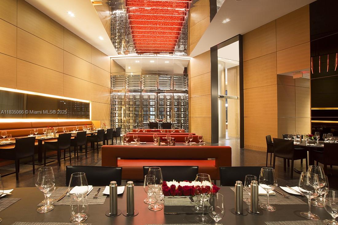 image Porsche Design Tower37