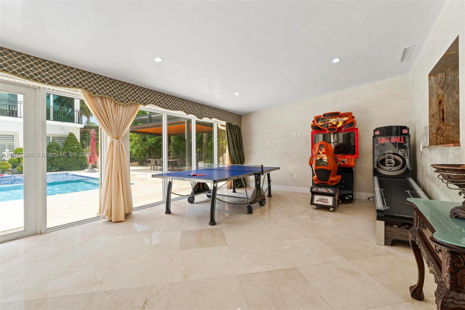 185 SW 130th Ave Miami, FL 33184